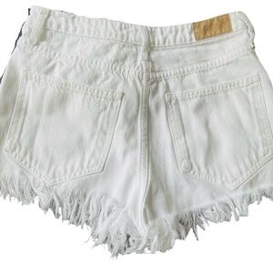 White Frayed Hem Women Shorts-MUMU